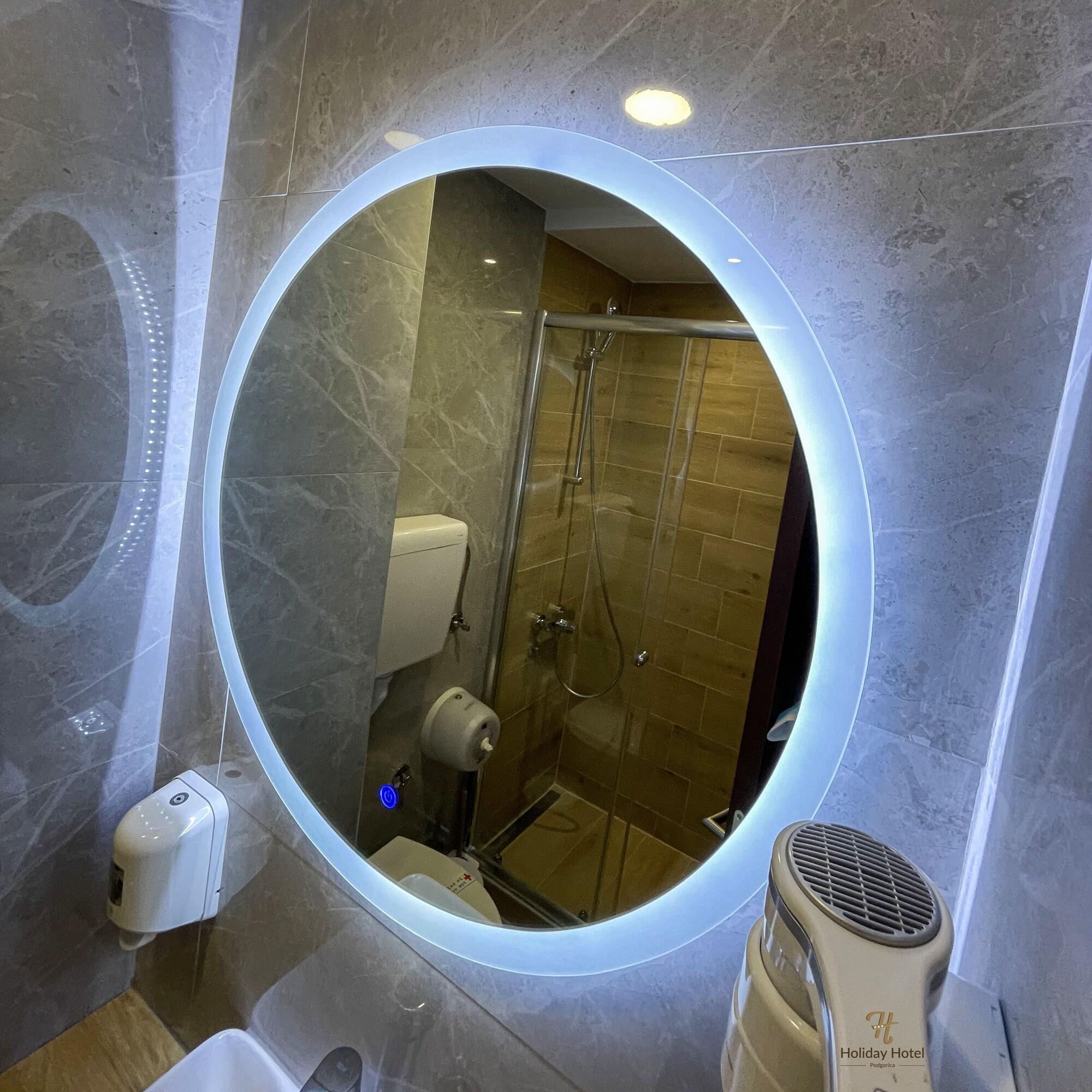 Hotel Holiday Podgorica Extérieur photo