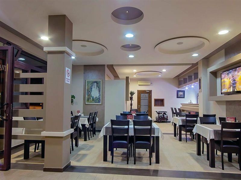 Hotel Holiday Podgorica Extérieur photo